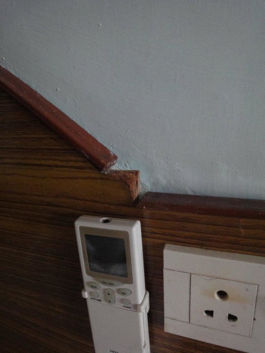 Defekte Möbel Hotel Ideal Beach Resort