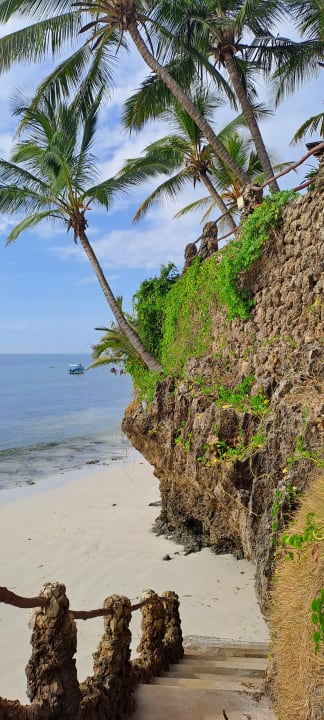 Strand Bahari Beach Hotel