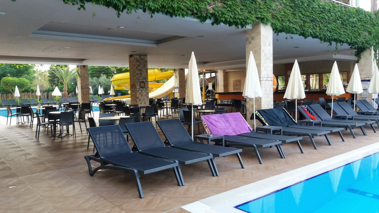 Pool Telatiye Resort