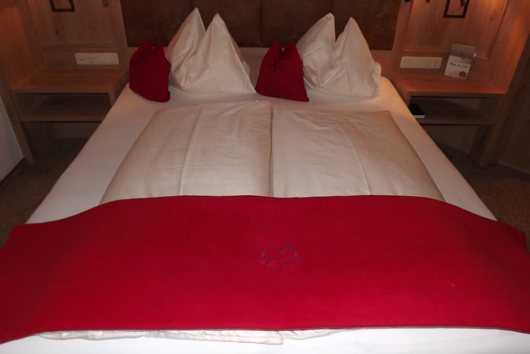 Großes Bett Hotel Lumberger Hof