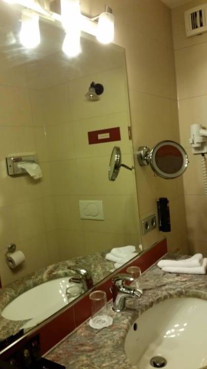 Im Badezimmer Hotel Santo