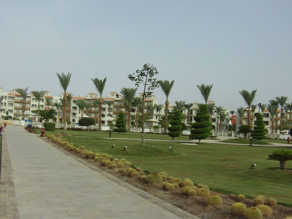 Weg zum Strand  Pickalbatros Dana Beach Resort - Hurghada