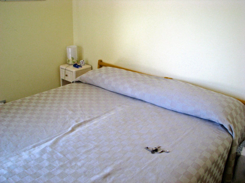 Das Bett  Villa Maria Luisa B&B