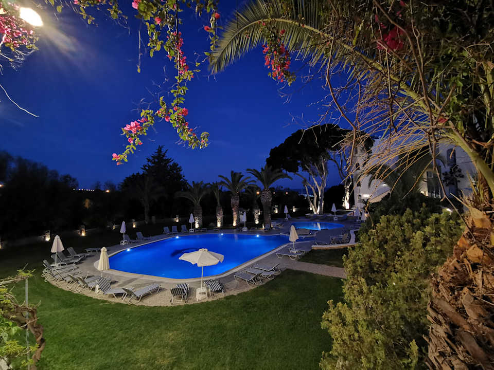 Gartenanlage Ekaterini Hotel