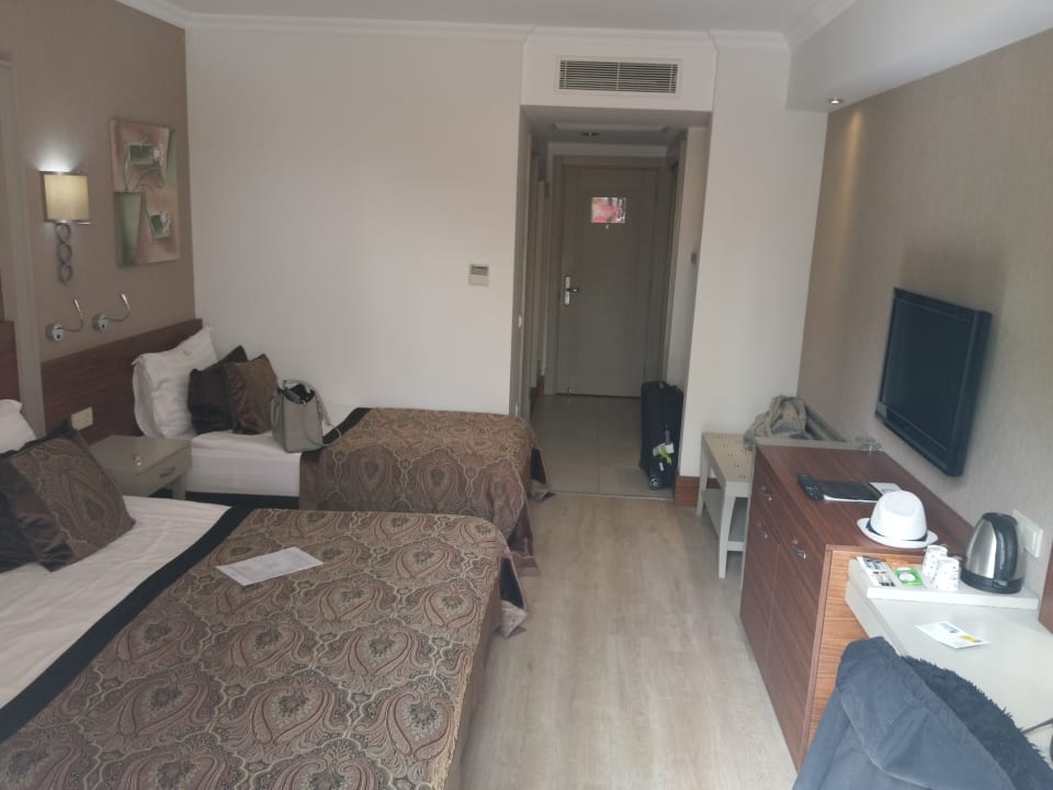 Zimmer Well Palace Side