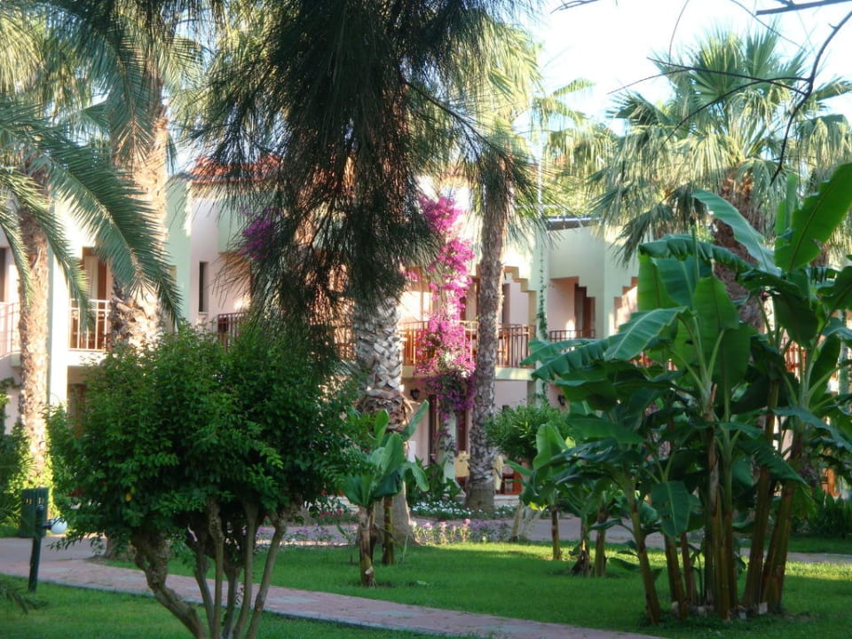 Der gepflegte Garten VONRESORT Golden Beach