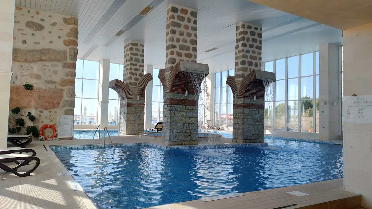 Pool Hotel Bilyana Beach