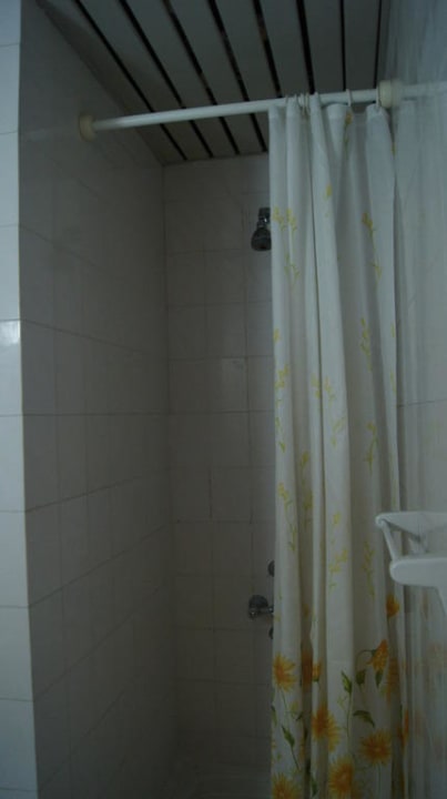 Malutki i ciasny prysznic Hotel Portofino