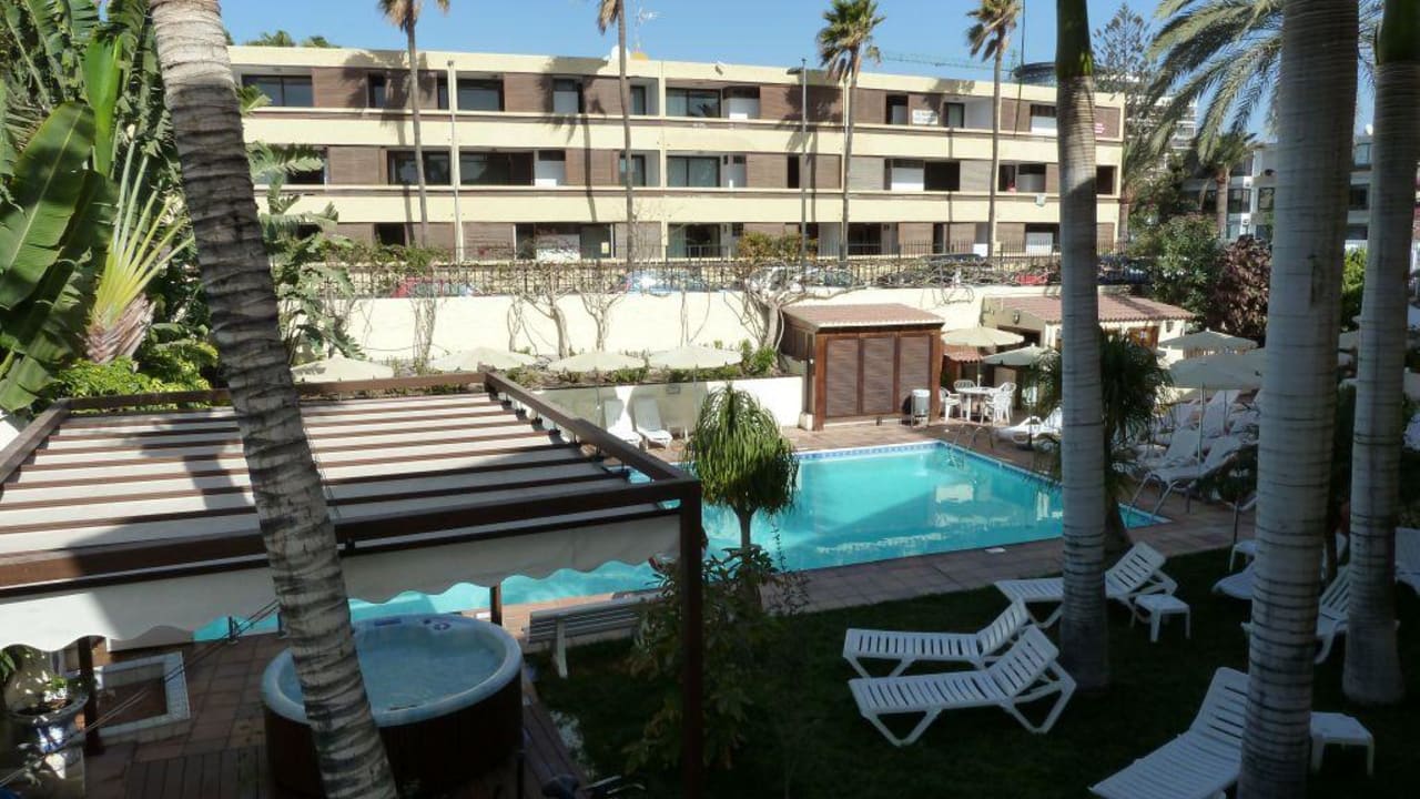 Pool 2 Apartamentos Nogalera