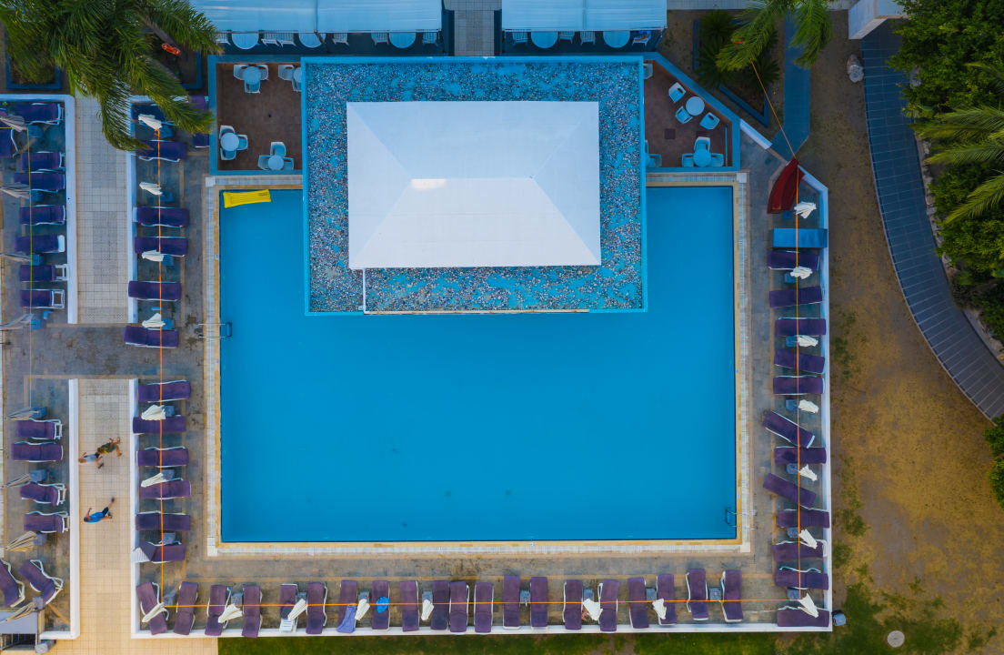 Pool Dodeca Sea Resort