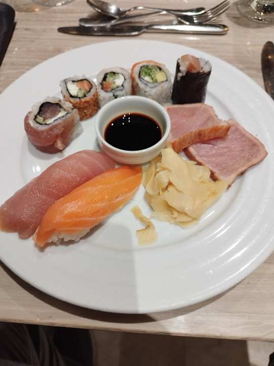 Gastro Acanthus Cennet Barut Collection