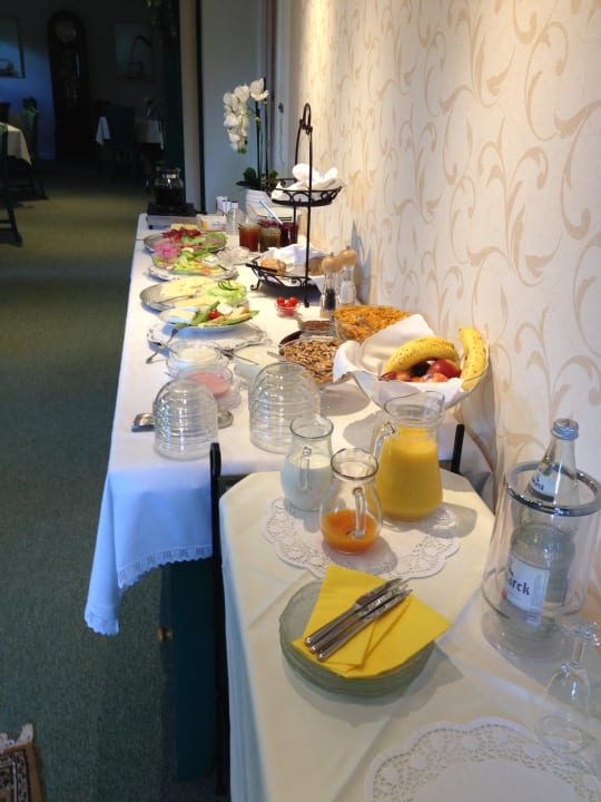 Das köstliche Frühstücksbuffet Hotel See-Villa