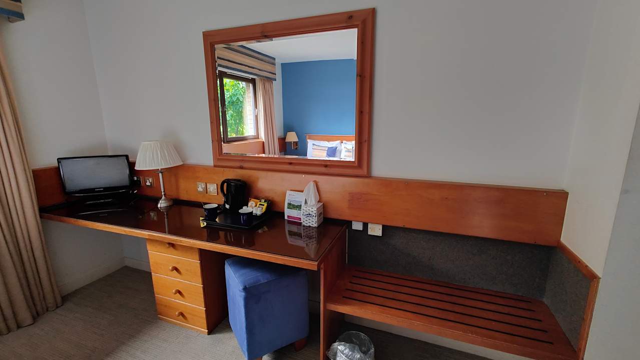 Zimmer Stirling Court Hotel