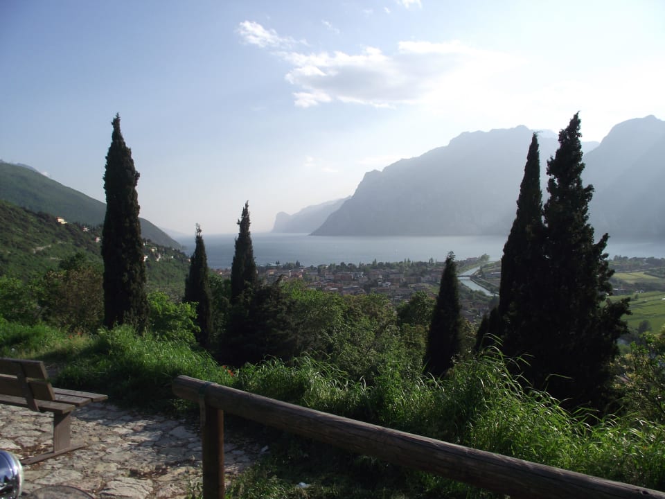 Blick auf den Gardasee Albergo Navene