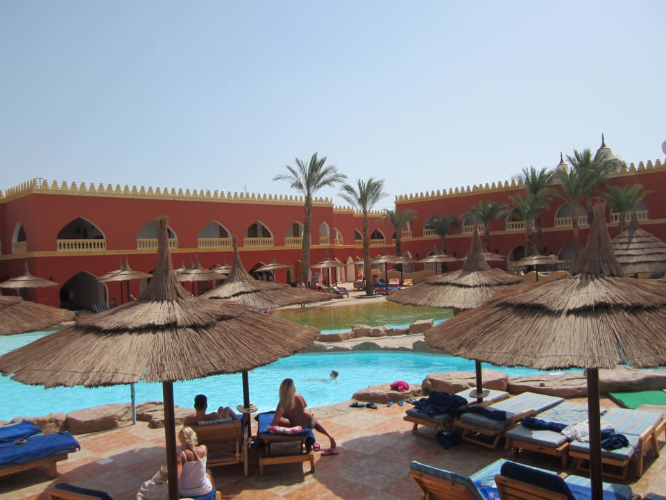 Liegebereich Pickalbatros Alf Leila Wa Leila Resort - Neverland Hurghada