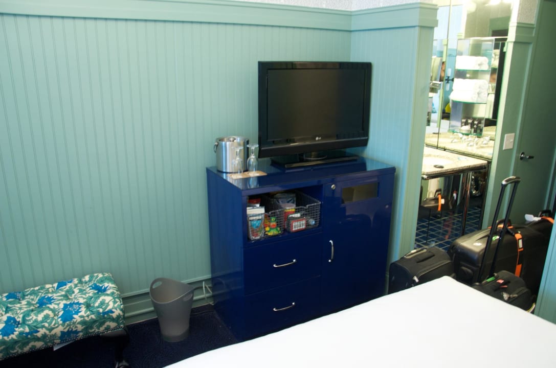 Der Fernseher Hotel Triton