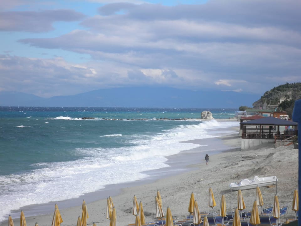 Strand bei "roter Fahne" jedoch auch sehr reizvoll Aldiana Club Rocca Nettuno Calabria