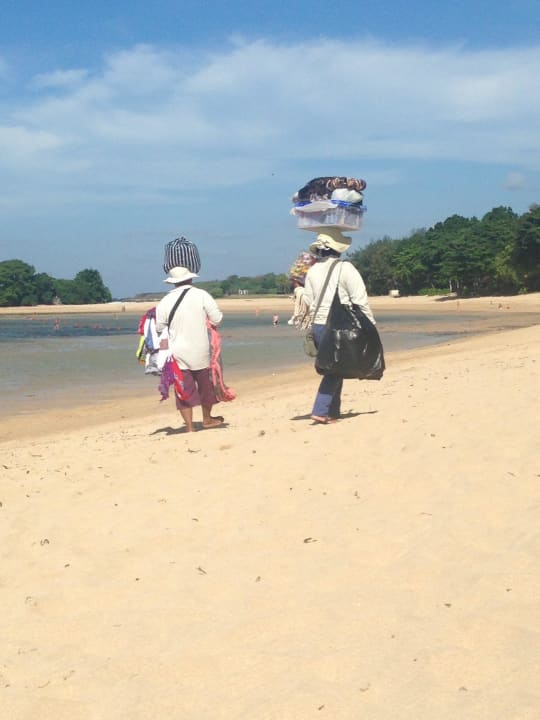 Plaża przy hotelu The Laguna A Luxury Collection Resort & Spa