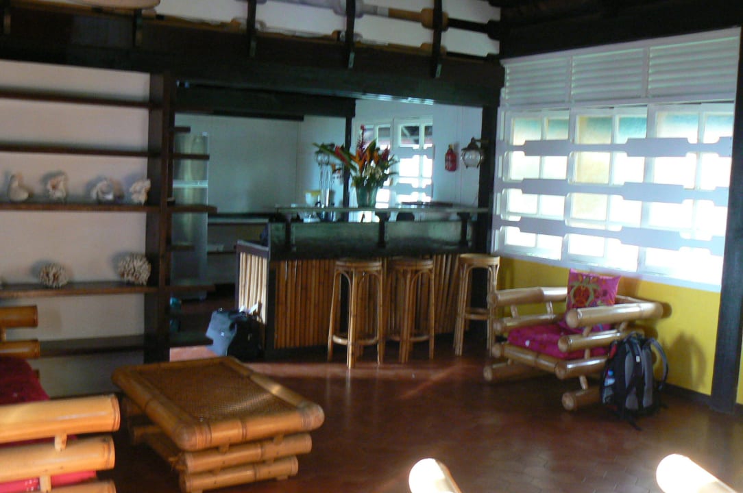 Teilansicht vom Wohnraum Linareva Moorea Beach Resort