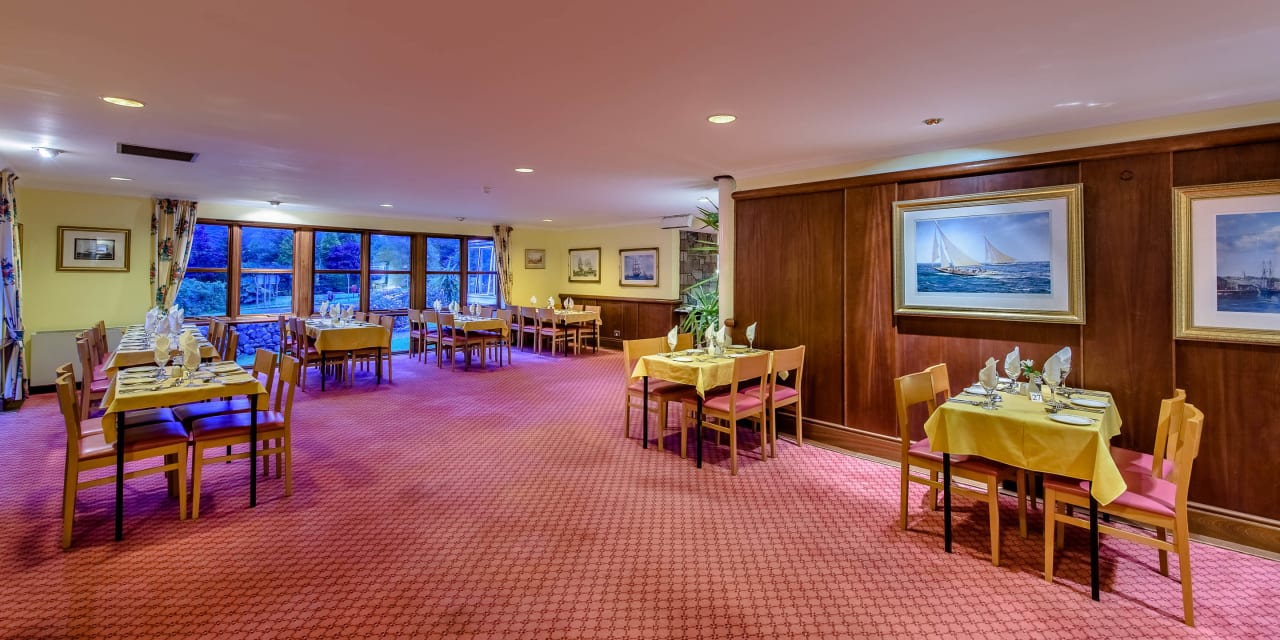 Gastro Muthu Dalmally Hotel