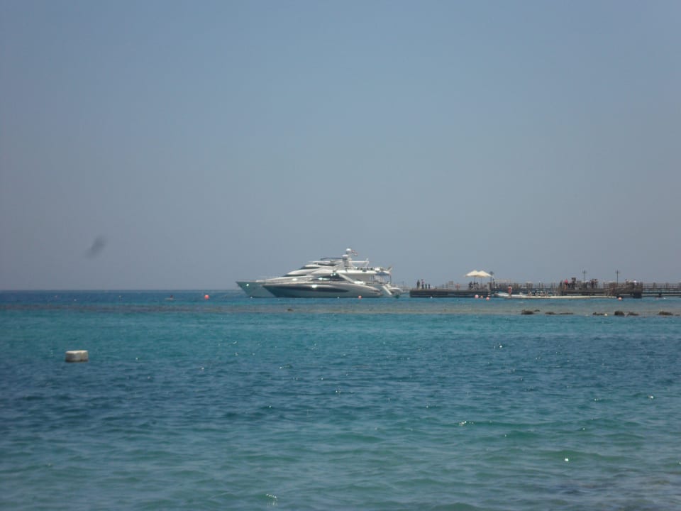 Вид с пляжа Iberotel Makadi Beach