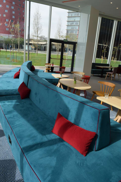 Lobby Hampton By Hilton Barcelona Fira Gran Via