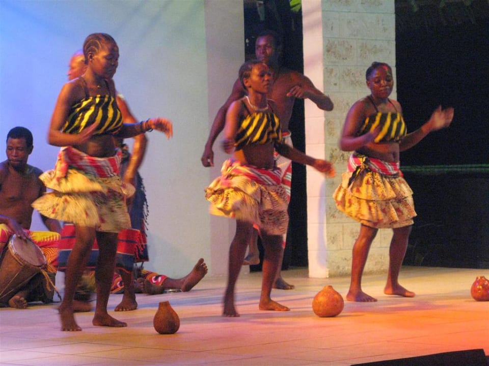 Wieczorne występy Neptune Village Beach Resort & Spa