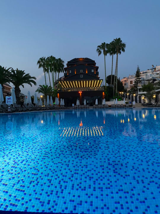 Pool Hotel Thalia Unique