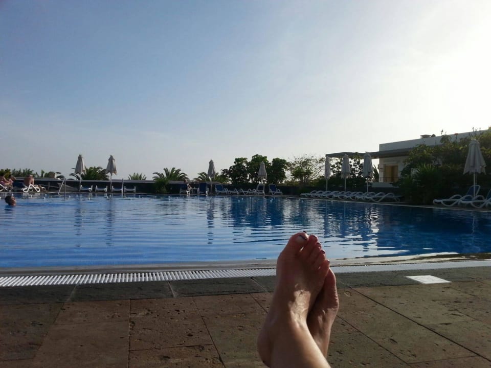 Blick auf Salzwasserpool Hotel Costa Calero