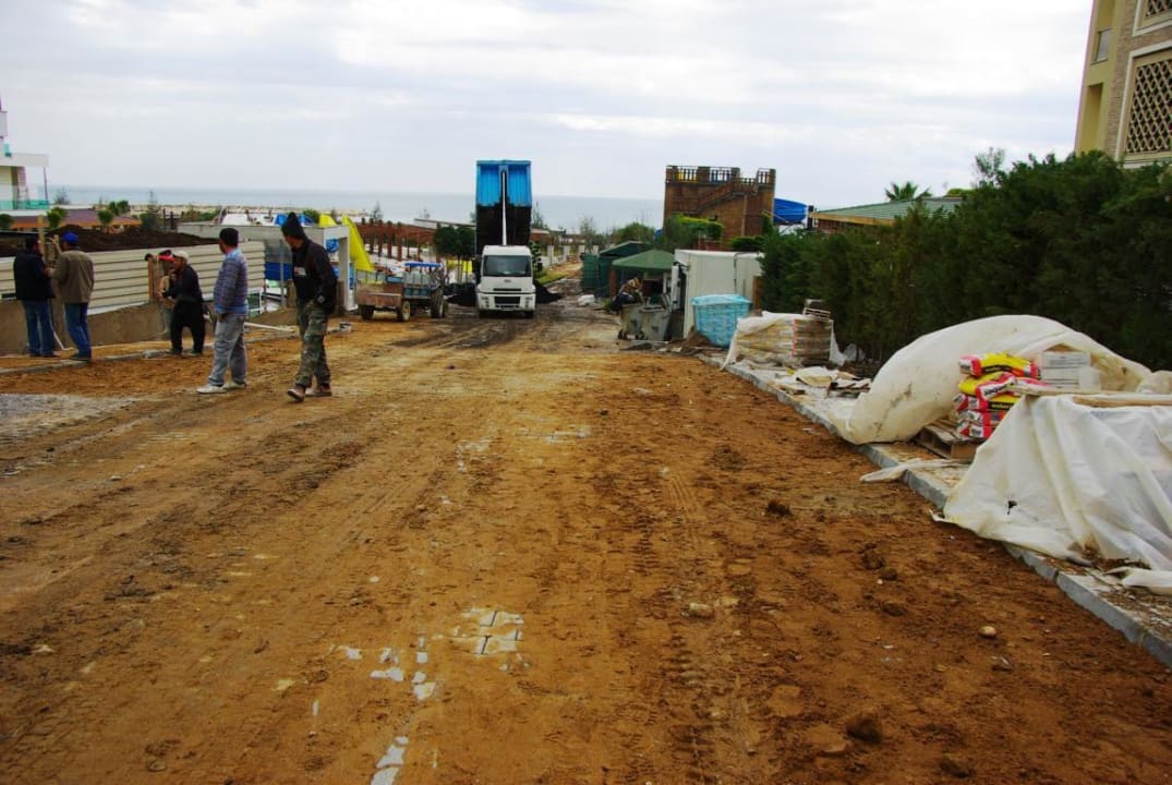 Seitlich runter zum Strand Adalya Ocean Deluxe