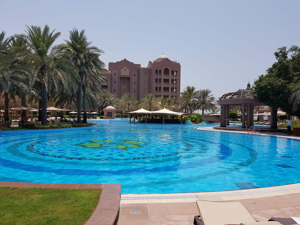 Pool Emirates Palace Mandarin Oriental