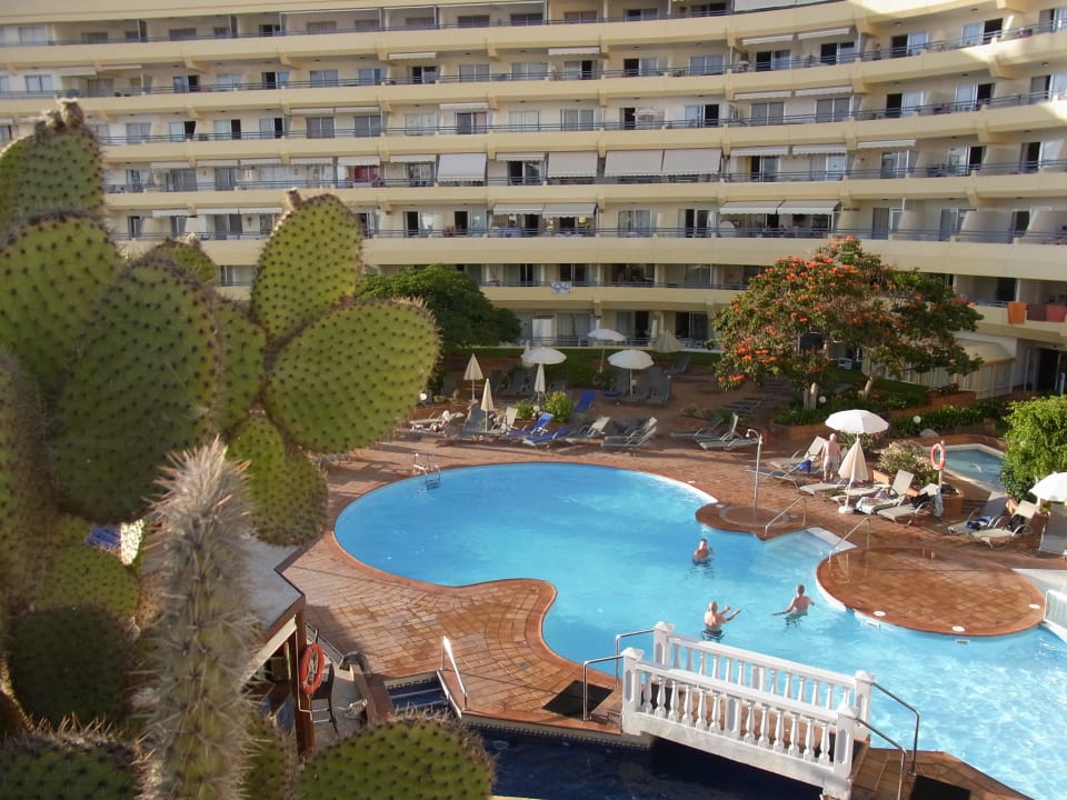 Zimmer zum Pool mit Meerblick HOVIMA Santa Maria