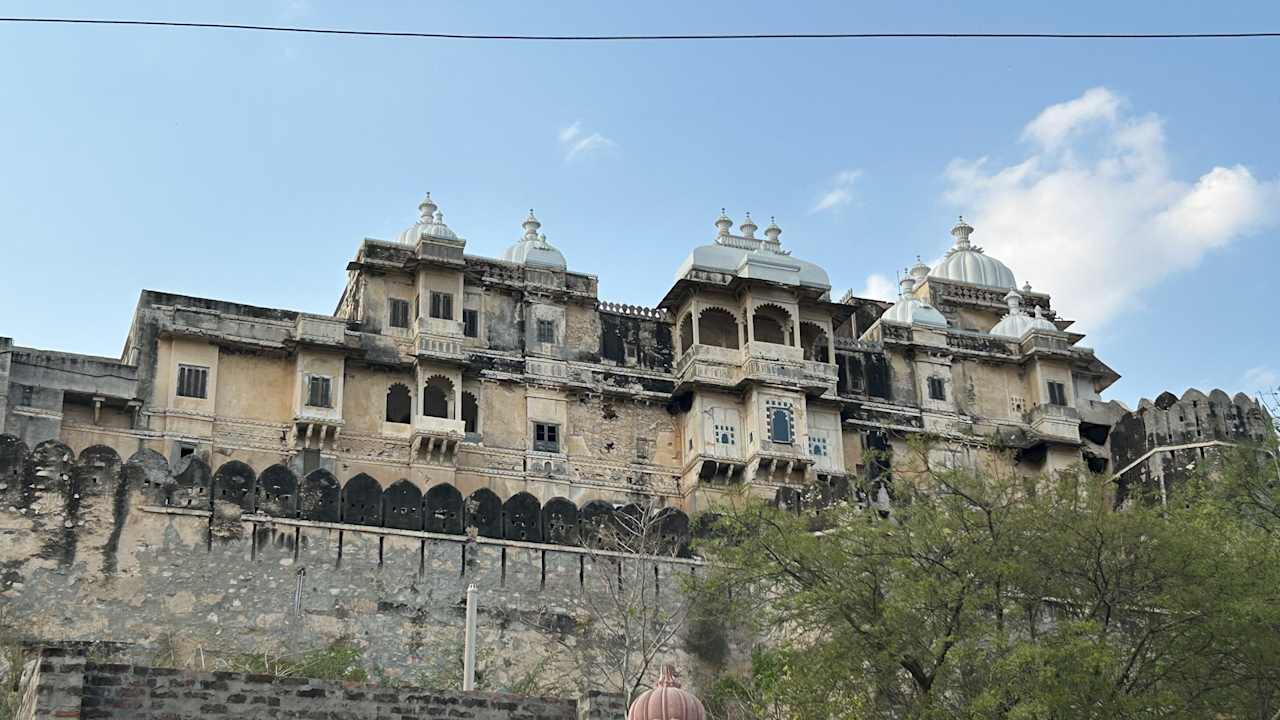 Außenansicht Hotel Sardargarh