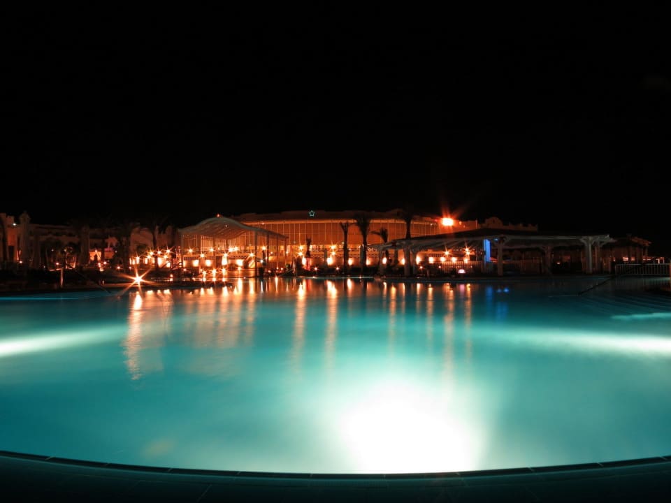 Bei Nacht Hilton Marsa Alam Nubian Resort