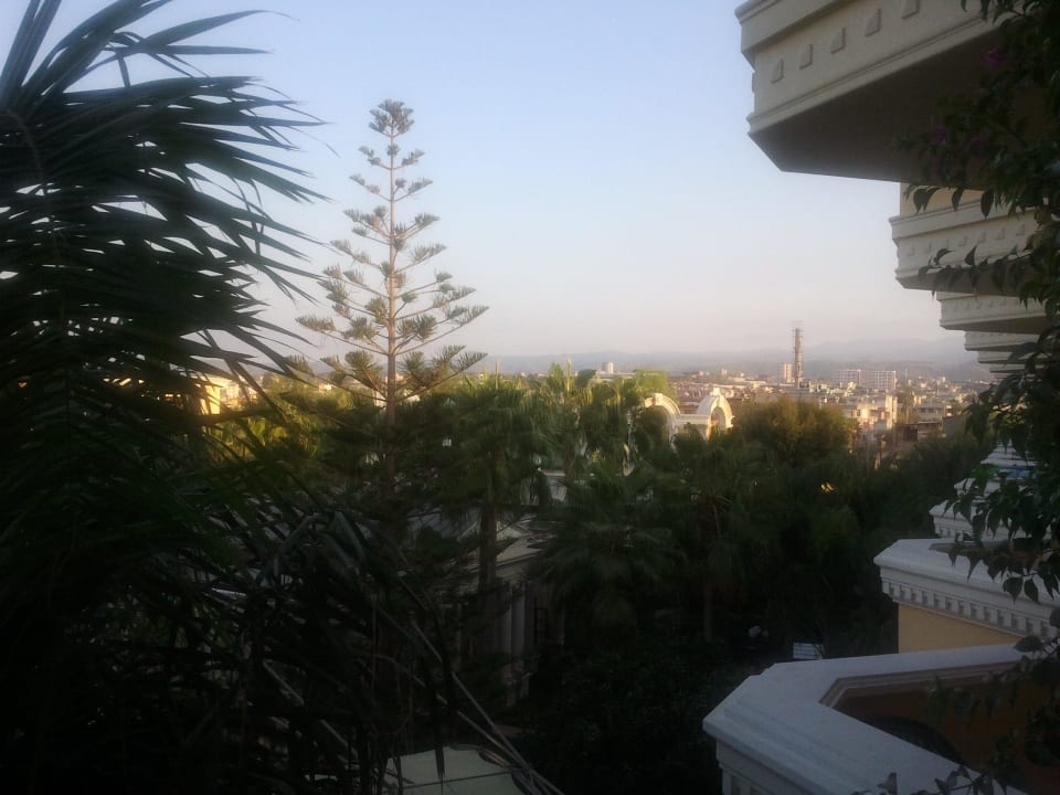 Blick vom Zimmer 404 auf Hinterland Hotel Yetkin