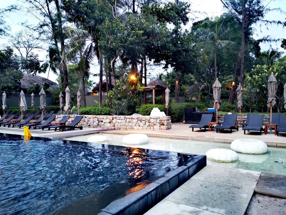 Pool Renaissance Phuket Resort & Spa