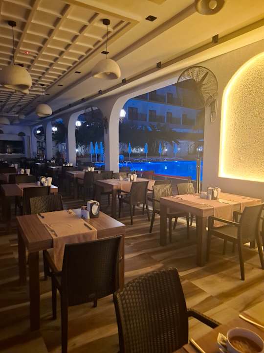 Gastro Side Aquamarin Resort & Spa