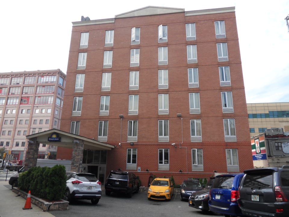Außenansicht Hotel Days Inn - Long Island City
