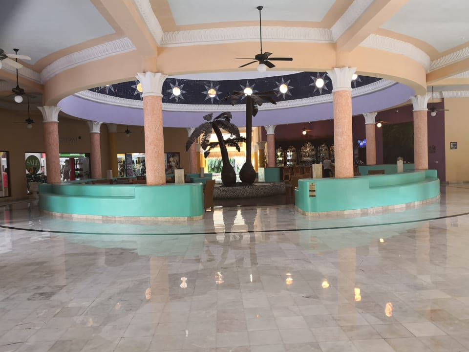Lobby Iberostar Waves Paraiso del Mar