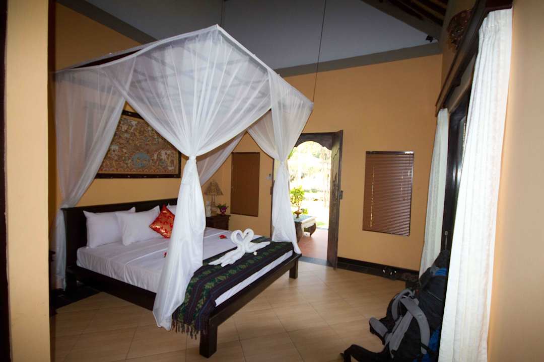 Blick zur Tür Tirtasari Bungalows