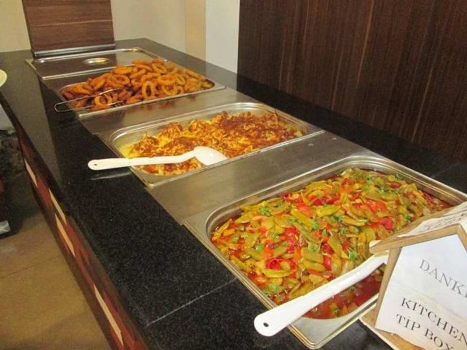 Beim Abendessen La Finca Marina