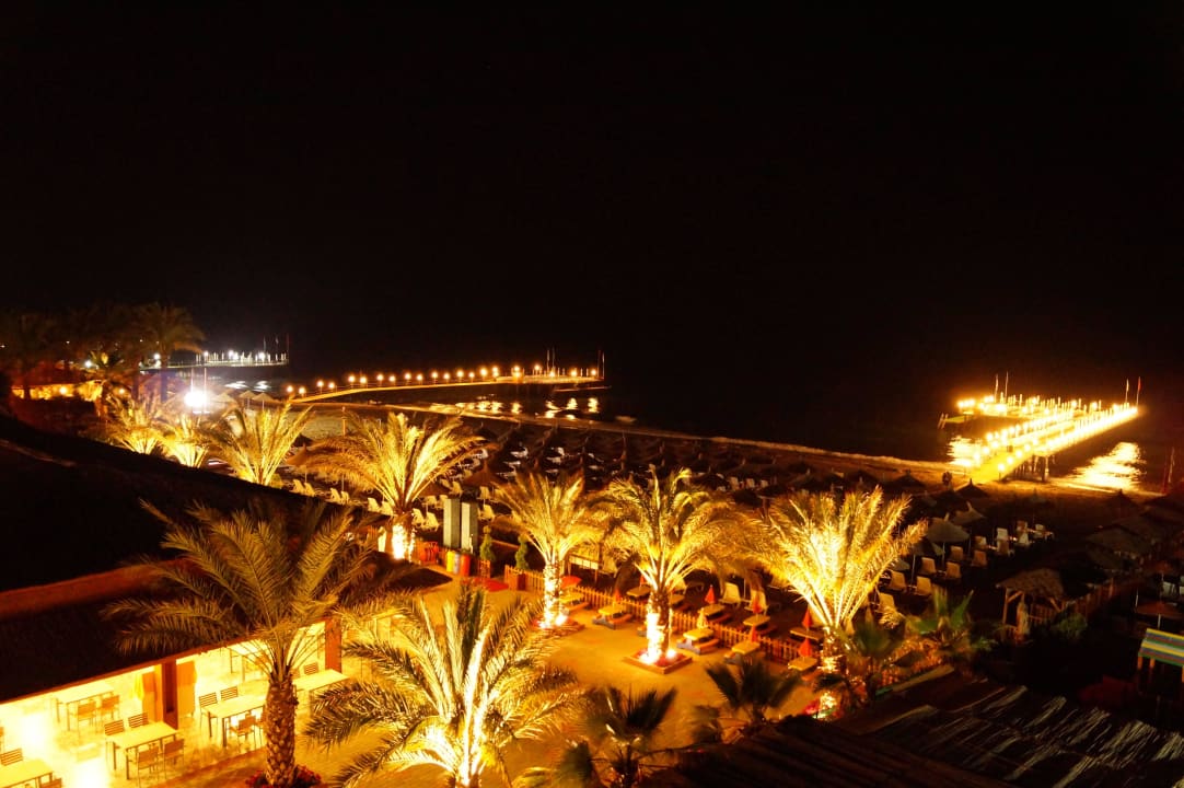 Strand Quattro Beach Spa & Resort