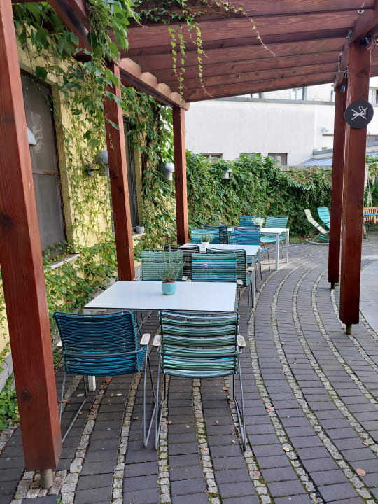 Gartenanlage Vienna House Easy by Wyndham Leipzig