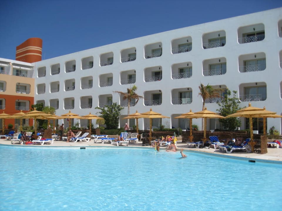 Großer Hauptpool Titanic Resort & Aqua Park
