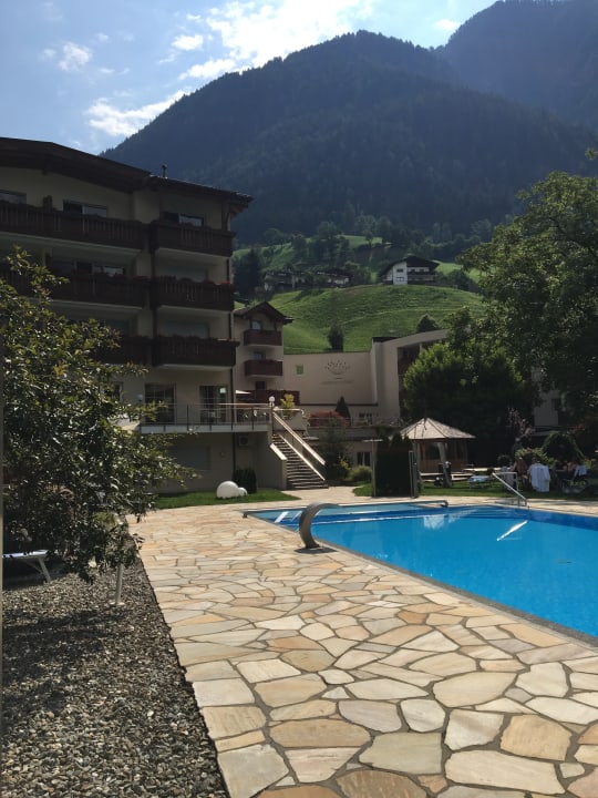 Pool Hotel Wiesenhof Garden Resort