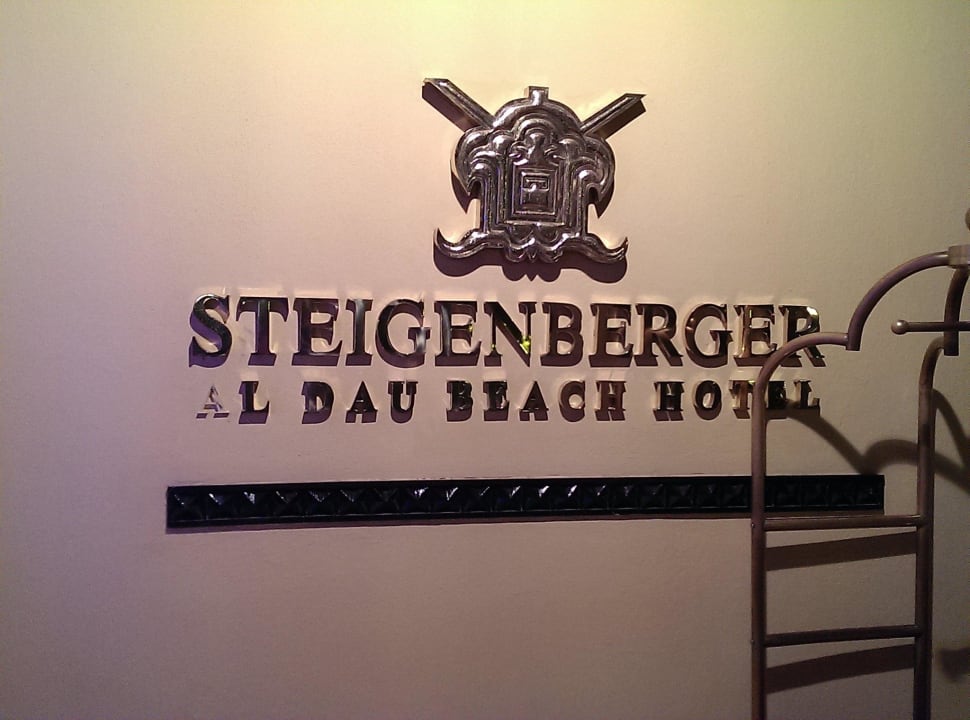 Eingang Steigenberger ALDAU Beach Hotel