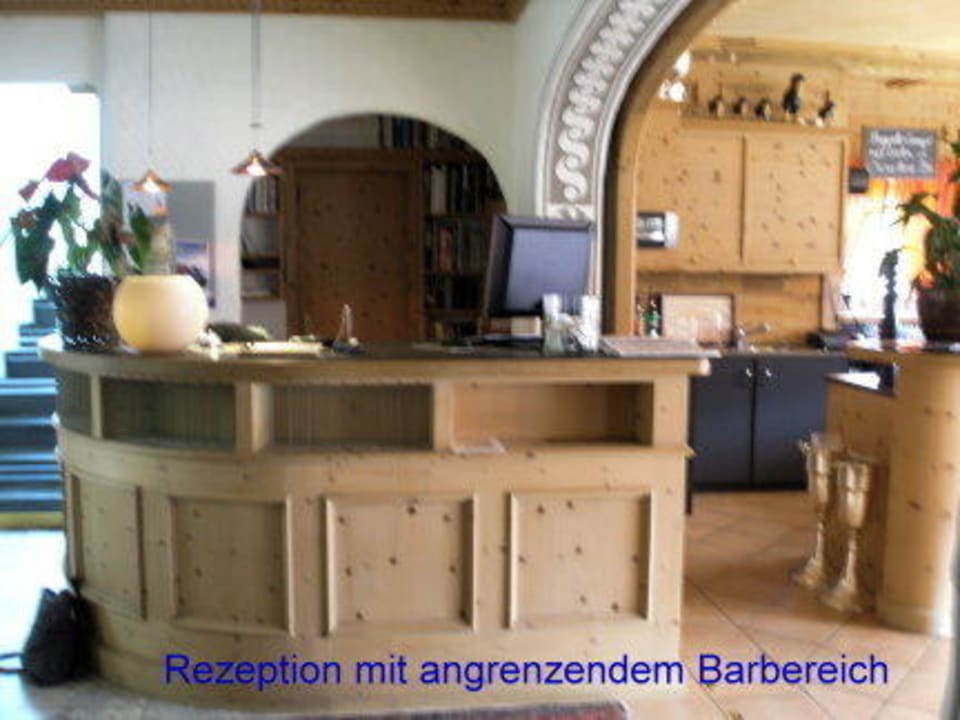 Bar neben Rezeption Hotel Cristallo
