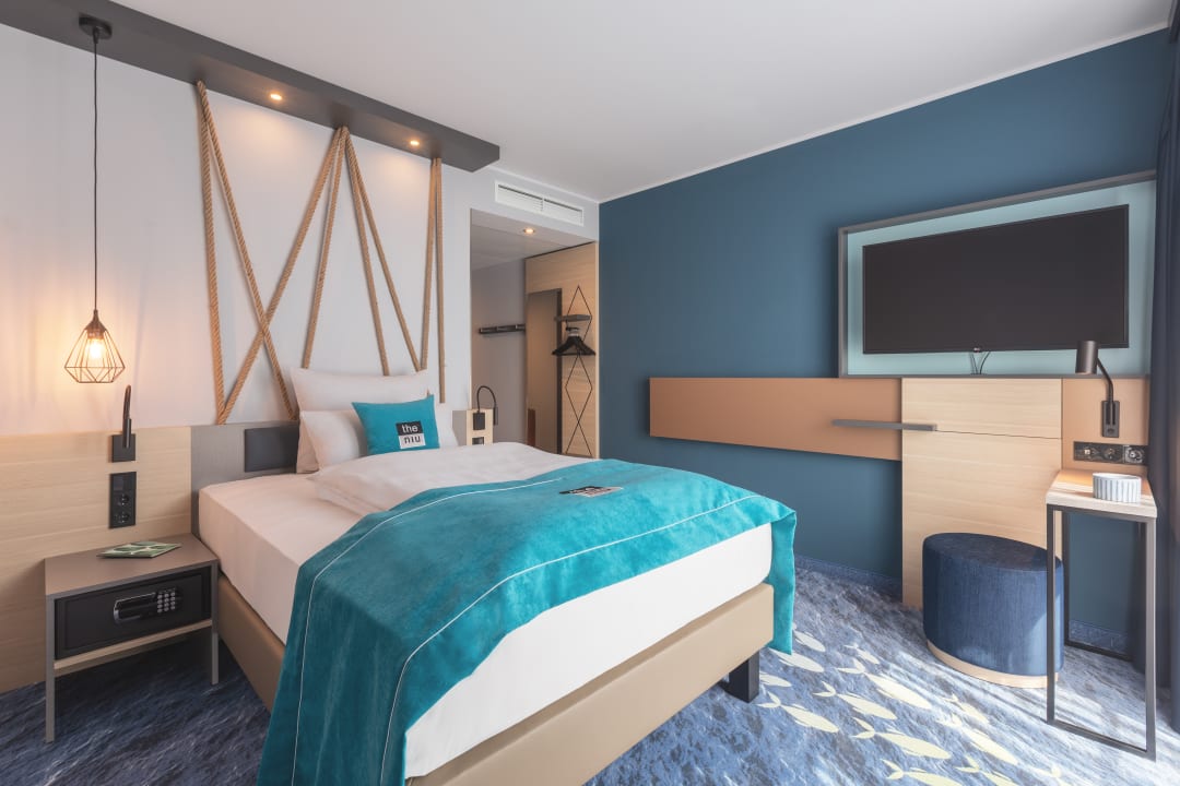 Zimmer Holiday Inn - the niu, Yen Hamburg City