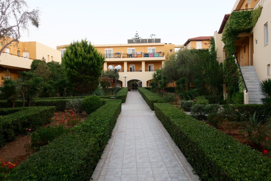 Gartenanlage Vantaris Luxury Beach Resort