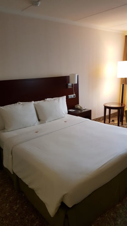 Bett Courtyard by Marriott Düsseldorf Seestern